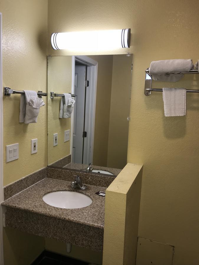 Colony Inn Motel Bellflower Dış mekan fotoğraf